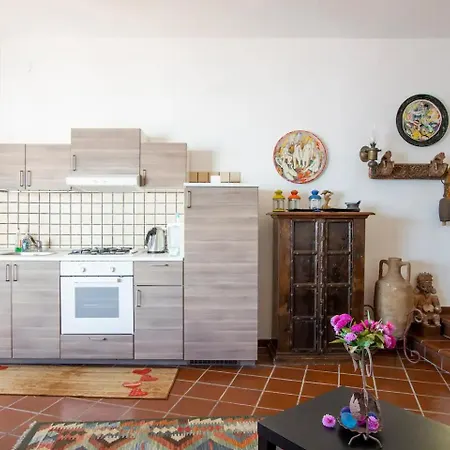 Apartment Domus Artis - House Bacoli